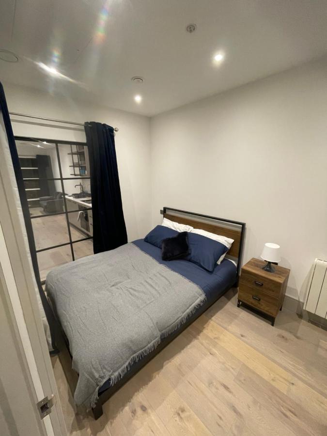 Blue Lagoon Apartment London Exterior photo